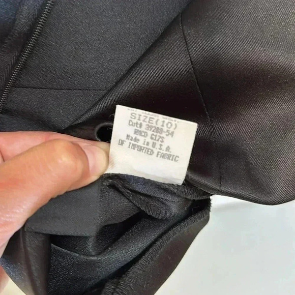 Adorable little black dress 🖤 - Picture 6 of 7